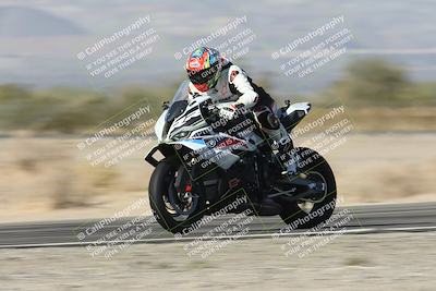 media/Dec-01-2025-Moto Forza (Mon) [[2daa91e15f]]/1-Advanced Group/Session 3 Turn 3 Exit Bump Pans/